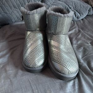 Silver uggs limited